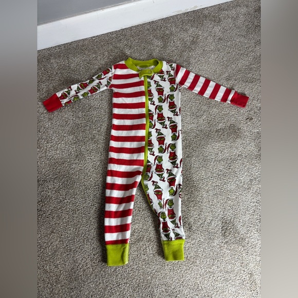 Hanna Andersson Other - Hanna Andersson Grinch Pajamas Onesie Zip Up Cotton 18-24
Months toddler unisex